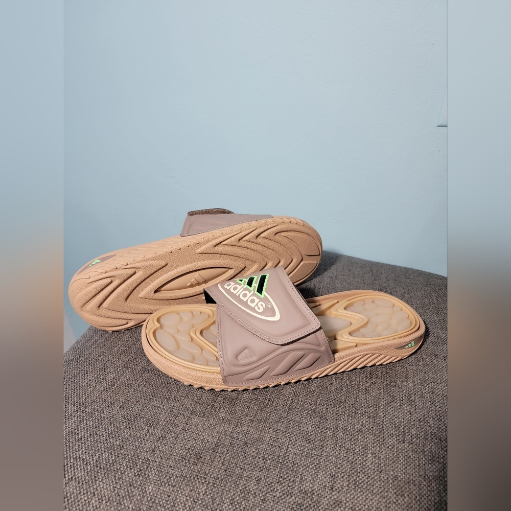 ADIDAS ORIGINALS GY4552 REPTOSSAGE Beach Pool Logo SLIDES Sandals Sizes 10M New